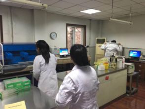 医学检验技术专业学生赴医院开展认知实习 提升技术服务能力